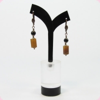 Серьги из сардоникса
