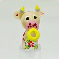 Фигурка из дерева  Теленок